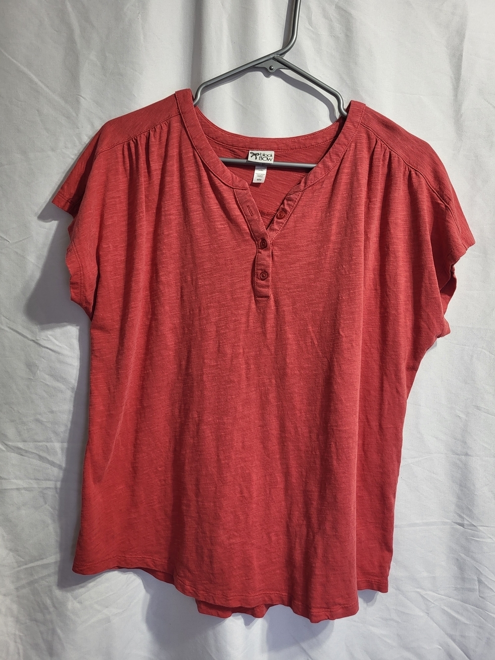 Short Sleeve Coral Henley Tee, Size Medium